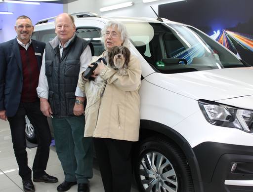Bild: Februar 2020: Herzlichen Glückwunsch Familie Munke zu ihren neuen Citroen Berlingo.
