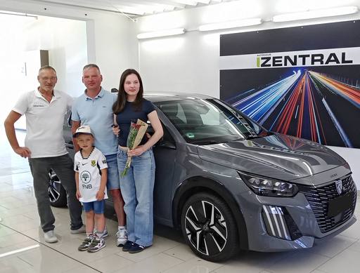 Bild: Mai 2026: Herzlichen Glückwunsch Familie Fökel zum neuen Auto.
