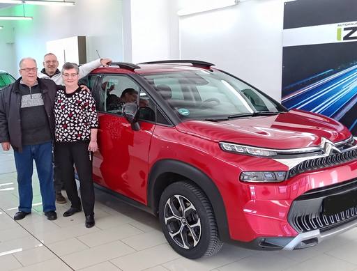 Bild: Februar 2026: Herzlichen Glückwunsch Familie Siebahn zu ihrem neuen Auto.
